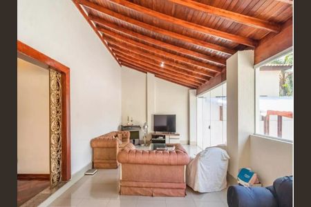 Casa de condomínio à venda com 450m², 4 quartos e 4 vagas