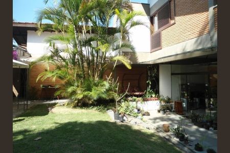 Casa de condomínio à venda com 810m², 4 quartos e 6 vagas