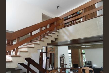 Casa de condomínio à venda com 810m², 4 quartos e 6 vagas
