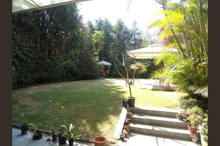 Casa de condomínio à venda com 810m², 4 quartos e 6 vagas