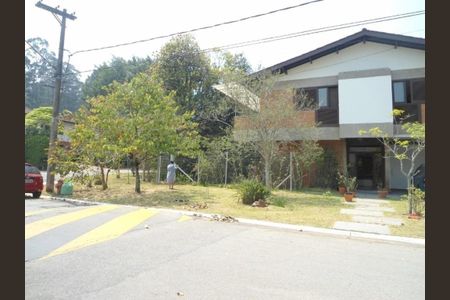 Casa de condomínio à venda com 810m², 4 quartos e 6 vagas