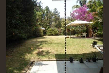 Casa de condomínio à venda com 810m², 4 quartos e 6 vagas