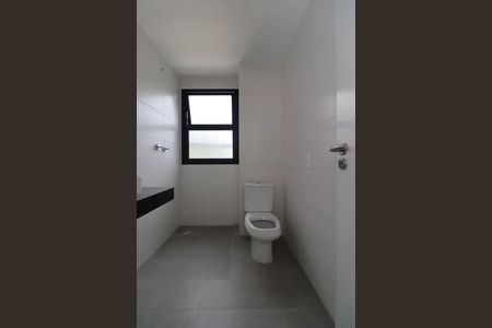 Casa de condomínio à venda com 276m², 3 quartos e 3 vagas Casa de condomínio à venda com 276m², 3 quartos e 3 vagasBanheiro