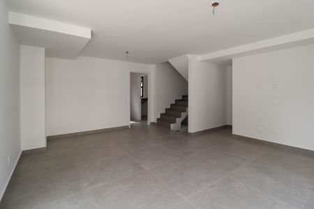 Casa de condomínio à venda com 276m², 3 quartos e 3 vagas Casa de condomínio à venda com 276m², 3 quartos e 3 vagasSala