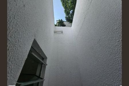 Casa de condomínio à venda com 35m², 1 quarto e sem vaga