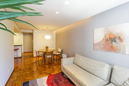 Sala de apartamento para alugar com 2 quartos, 84m² em Indianópolis, São Paulo