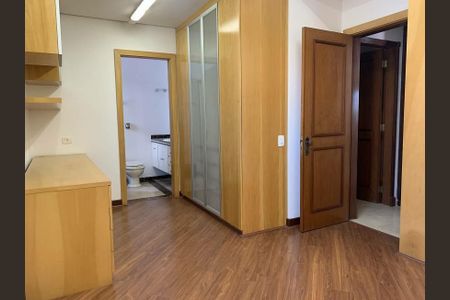 Apartamento à venda com 479m², 3 quartos e 4 vagas