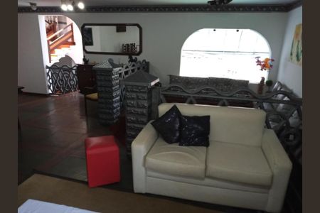 Casa à venda com 980m², 6 quartos e 7 vagas