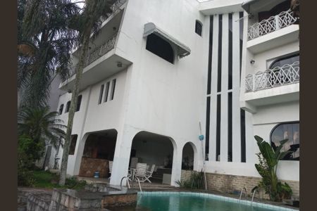 Casa à venda com 980m², 6 quartos e 7 vagas
