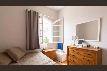 Casa à venda com 270m², 4 quartos e 2 vagas