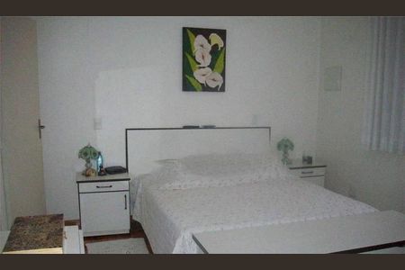 Casa à venda com 220m², 3 quartos e 2 vagas