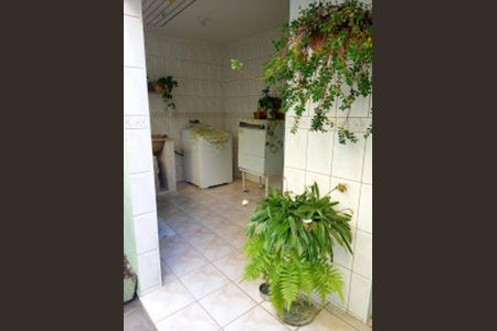 Casa à venda com 220m², 3 quartos e 2 vagas