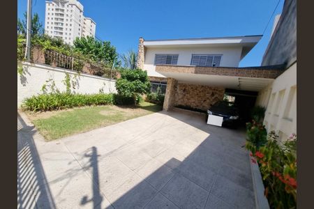 Casa à venda com 520m², 2 quartos e 4 vagas