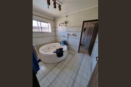 Casa à venda com 520m², 2 quartos e 4 vagas