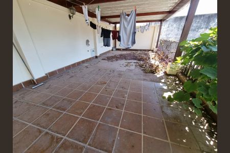 Casa à venda com 520m², 2 quartos e 4 vagas