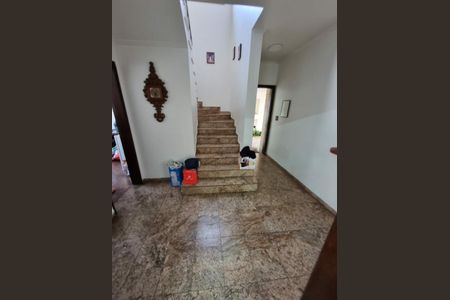 Casa à venda com 520m², 2 quartos e 4 vagas