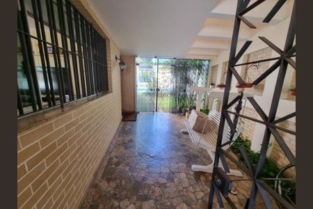 Casa à venda com 520m², 2 quartos e 4 vagas