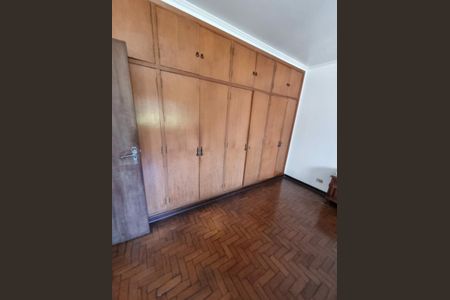 Casa à venda com 520m², 2 quartos e 4 vagas