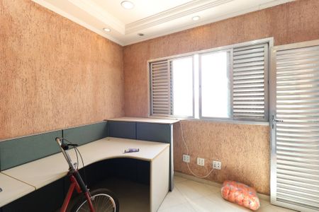 Casa à venda com 268m², 9 quartos e 6 vagas Casa à venda com 268m², 9 quartos e 6 vagasQuarto 2