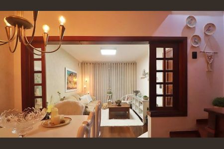 Casa à venda com 360m², 3 quartos e 2 vagas