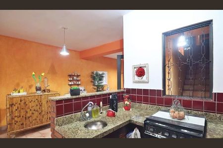 Casa à venda com 360m², 3 quartos e 2 vagas