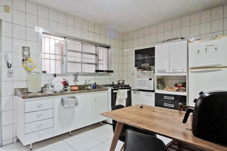 Casa à venda com 150m², 2 quartos e 2 vagas Casa à venda com 150m², 2 quartos e 2 vagasCozinha
