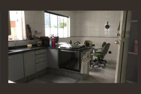 Casa à venda com 196m², 3 quartos e 5 vagas