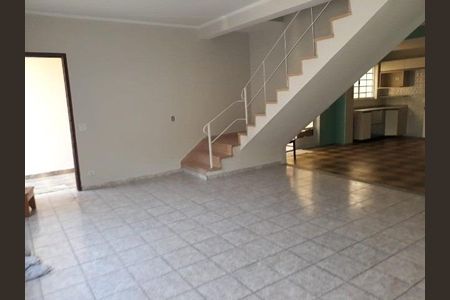 Casa à venda com 165m², 4 quartos e 2 vagas