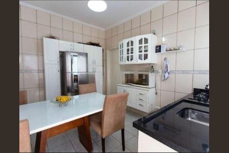 Casa à venda com 136m², 2 quartos e 2 vagas