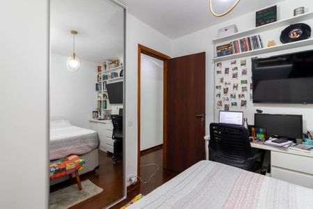 Apartamento à venda com 82m², 4 quartos e 2 vagas Apartamento à venda com 82m², 4 quartos e 2 vagasQuarto 3
