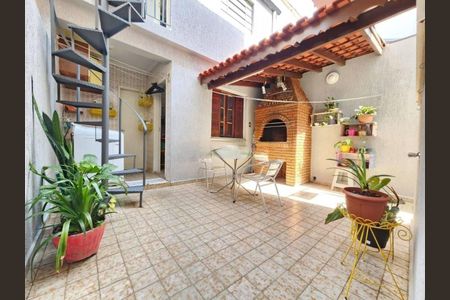 Casa à venda com 152m², 3 quartos e 2 vagas Casa à venda com 152m², 3 quartos e 2 vagasFoto 07