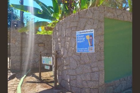 Casa de condomínio à venda com 360m², 5 quartos e 2 vagas Casa de condomínio à venda com 360m², 5 quartos e 2 vagasPlaquinha instalada