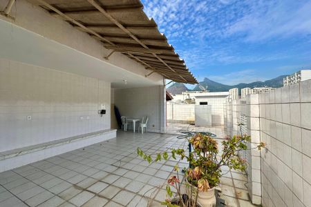 Apartamento à venda com 138m², 3 quartos e 2 vagas Apartamento à venda com 138m², 3 quartos e 2 vagasTerraço