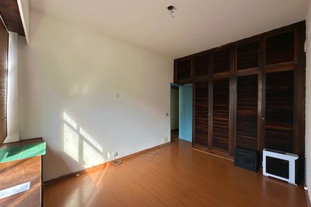Apartamento à venda com 138m², 3 quartos e 2 vagas Apartamento à venda com 138m², 3 quartos e 2 vagasQuarto 3