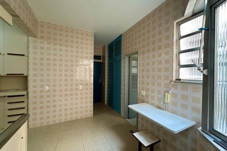Apartamento à venda com 138m², 3 quartos e 2 vagas Apartamento à venda com 138m², 3 quartos e 2 vagasÁrea de Serviço