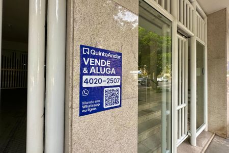 Apartamento à venda com 138m², 3 quartos e 2 vagas Apartamento à venda com 138m², 3 quartos e 2 vagasPlaquinha instalada