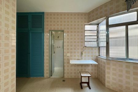 Apartamento à venda com 138m², 3 quartos e 2 vagas Apartamento à venda com 138m², 3 quartos e 2 vagasÁrea de Serviço