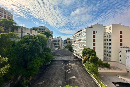 Apartamento à venda com 138m², 3 quartos e 2 vagas Apartamento à venda com 138m², 3 quartos e 2 vagasVista