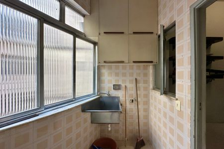 Apartamento à venda com 138m², 3 quartos e 2 vagas Apartamento à venda com 138m², 3 quartos e 2 vagasÁrea de Serviço