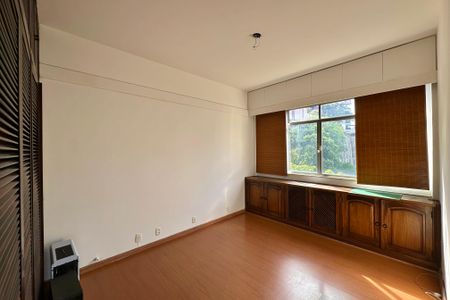 Apartamento à venda com 138m², 3 quartos e 2 vagas Apartamento à venda com 138m², 3 quartos e 2 vagasQuarto 3