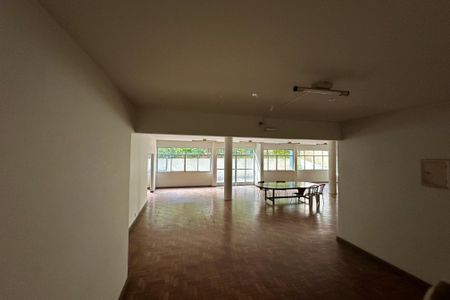 Apartamento à venda com 138m², 3 quartos e 2 vagas Apartamento à venda com 138m², 3 quartos e 2 vagasÁrea comum - Salão de festas