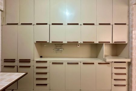 Apartamento à venda com 138m², 3 quartos e 2 vagas Apartamento à venda com 138m², 3 quartos e 2 vagasCozinha