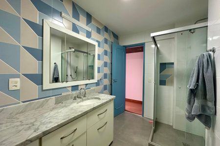 Apartamento à venda com 138m², 3 quartos e 2 vagas Apartamento à venda com 138m², 3 quartos e 2 vagasBanheiro