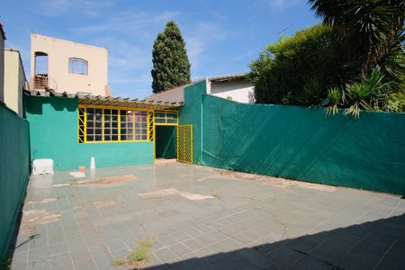 Casa à venda com 320m², 3 quartos e 4 vagasQuintal