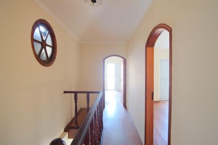 Casa à venda com 320m², 3 quartos e 4 vagasCorredor