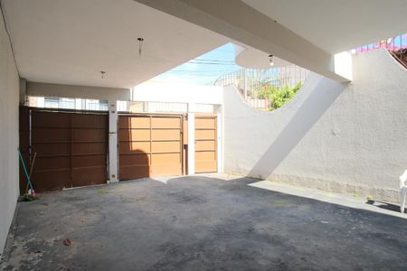 Casa à venda com 320m², 3 quartos e 4 vagasGaragem