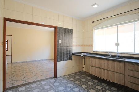 Casa à venda com 320m², 3 quartos e 4 vagasCozinha