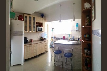 Casa à venda com 347m², 3 quartos e 3 vagas
