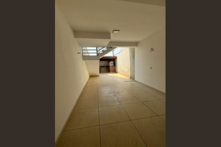 Casa à venda com 106m², 3 quartos e 5 vagas