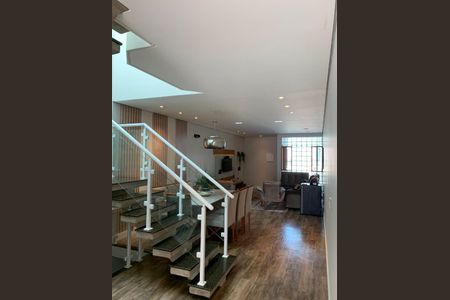 Casa à venda com 187m², 3 quartos e 5 vagas